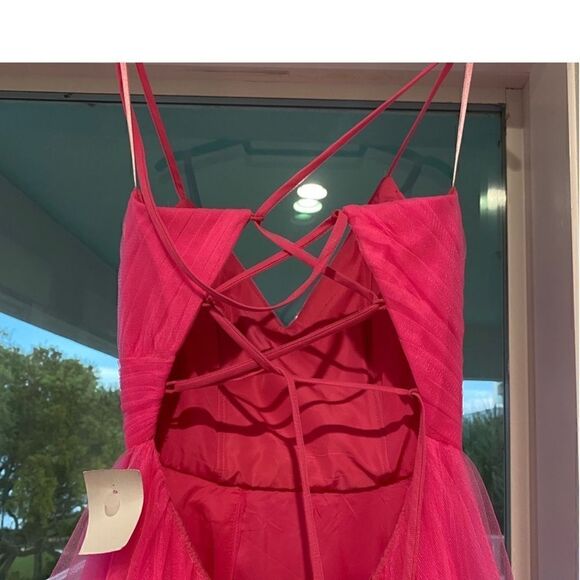 LA FEMME PROM GALA TULLE
PRINCESS GOWN - Picture 7 of 8